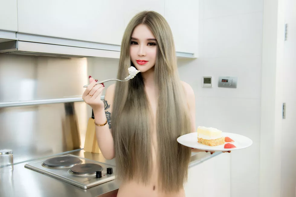 Xgyw.Org_[SLADY猎女神]NO.009_嫩模爱丽莎居家性感私房内衣全裸上身秀发遮点撩人诱惑写真58P