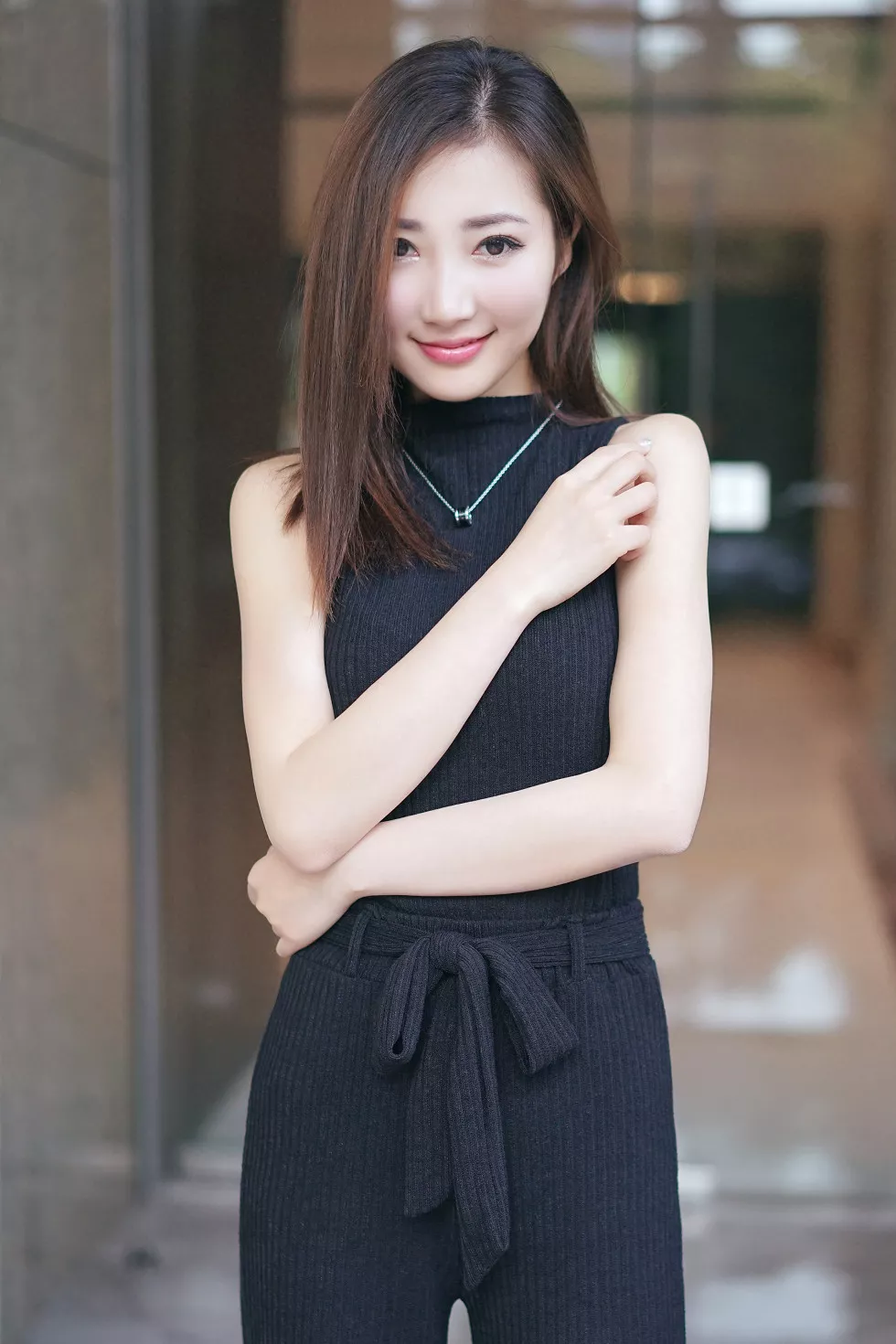 Xgyw.Org_女神Yumi-尤美居家私房大尺度全裸上身秀美背完美身材撩人诱惑写真30P
