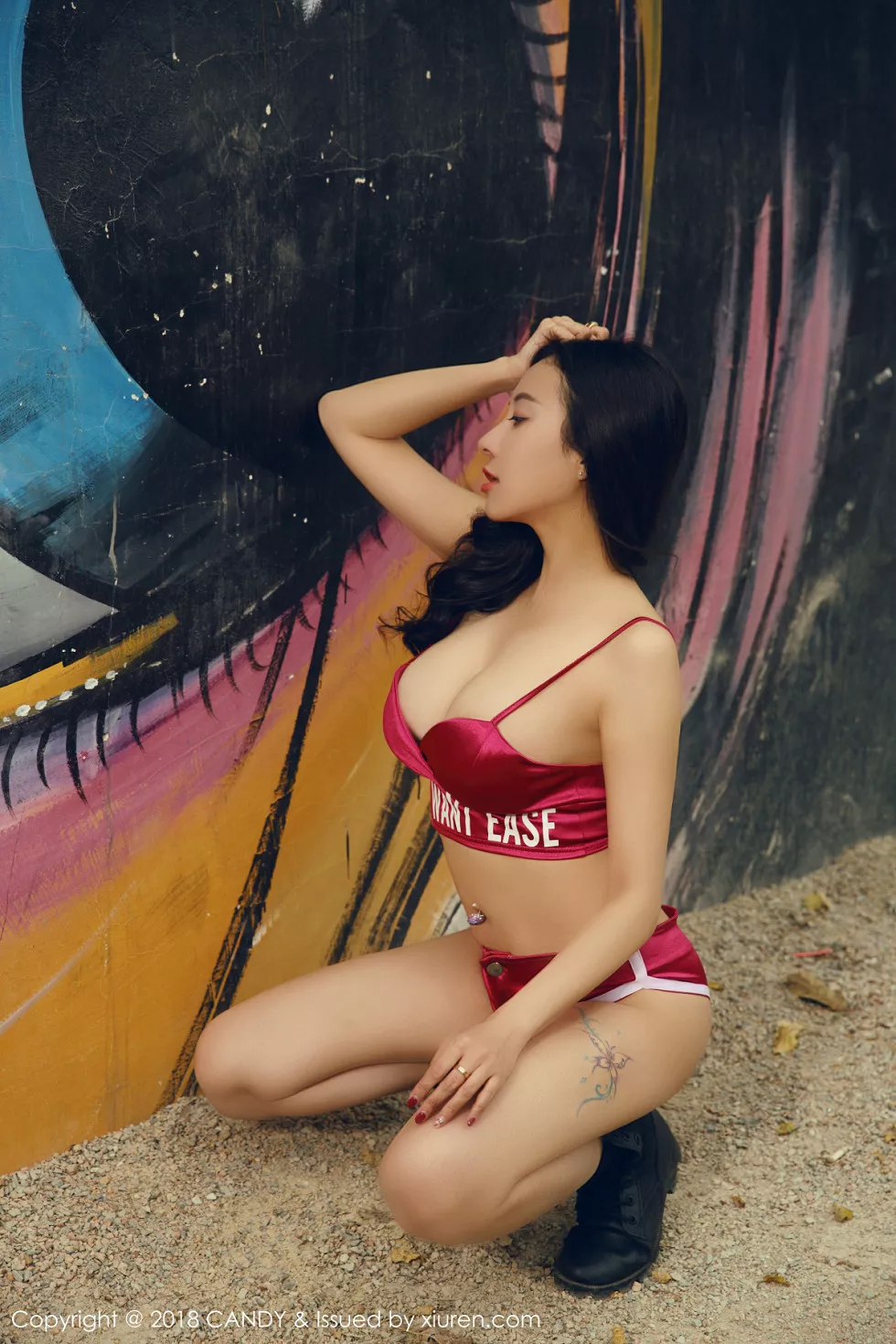 Xgyw.Org_[Candy网红馆]Vol.061_女神松果儿户外绝对求生吃鸡主题性感内衣秀豪乳诱惑写真38P