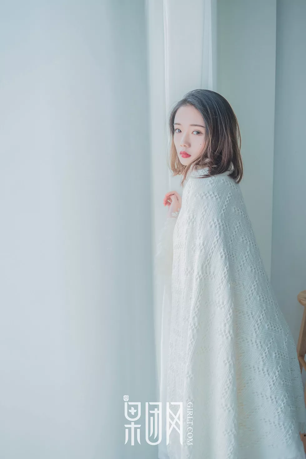 Xgyw.Org_[GIRLT果团网]NO.120_芭比女神私房白色蕾丝高叉连体内衣缕空露美乳火辣诱惑写真43P