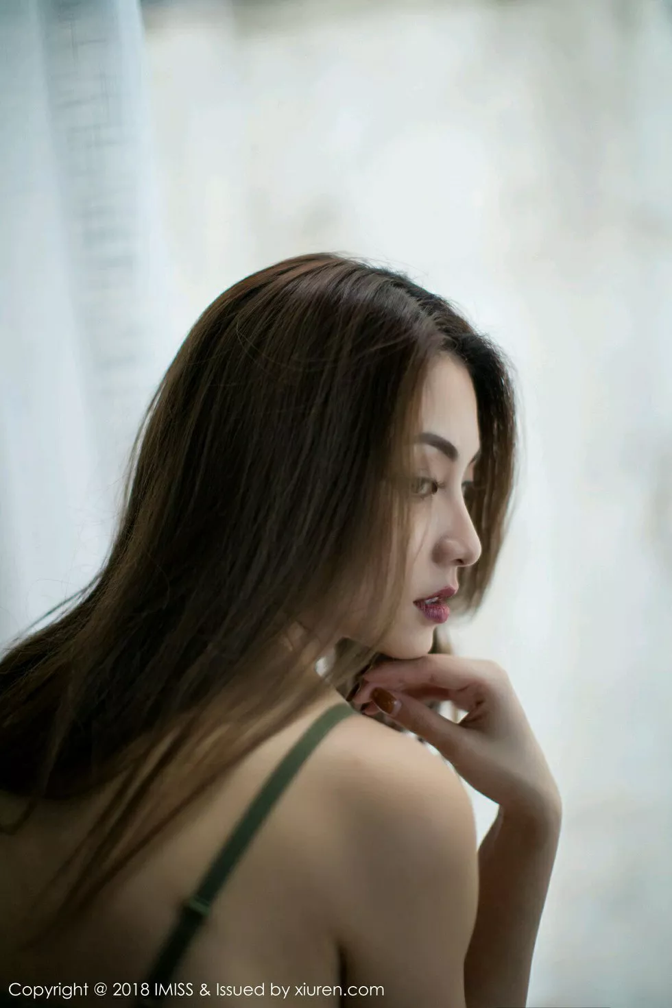 Xgyw.Org_[IMISS爱蜜社]Vol.250_嫩模Arlie居家私房白色蕾丝内衣秀完美身材撩人诱惑写真44P
