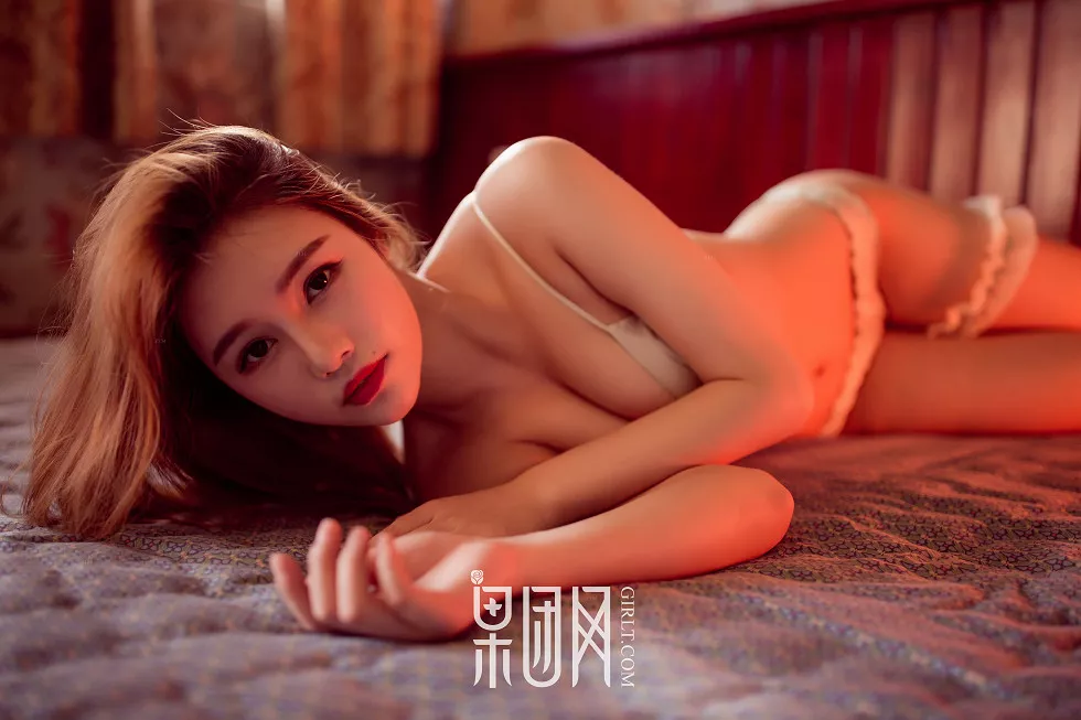 Xgyw.Org_[GIRLT果团网]熊川纪信No.026_嫩模妹子居家床上性感内衣秀完美身材热火写真48P