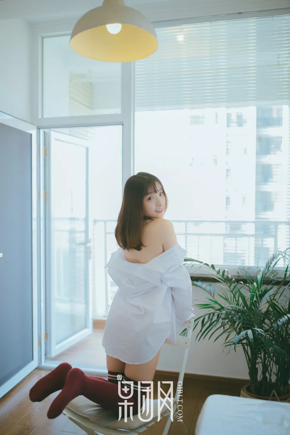 Xgyw.Org_[GIRLT果团网]熊川纪信No.030_草莓姑娘居家床上脱衬衣露草莓比基尼性感写真61P