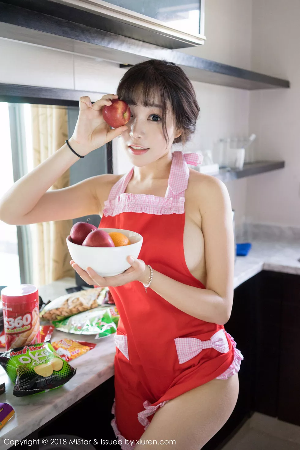 Xgyw.Org_[MiStar魅妍社]Vol.236_女神芝芝Booty沙巴旅拍私房女仆装露豪乳翘臀极致诱惑写真40P