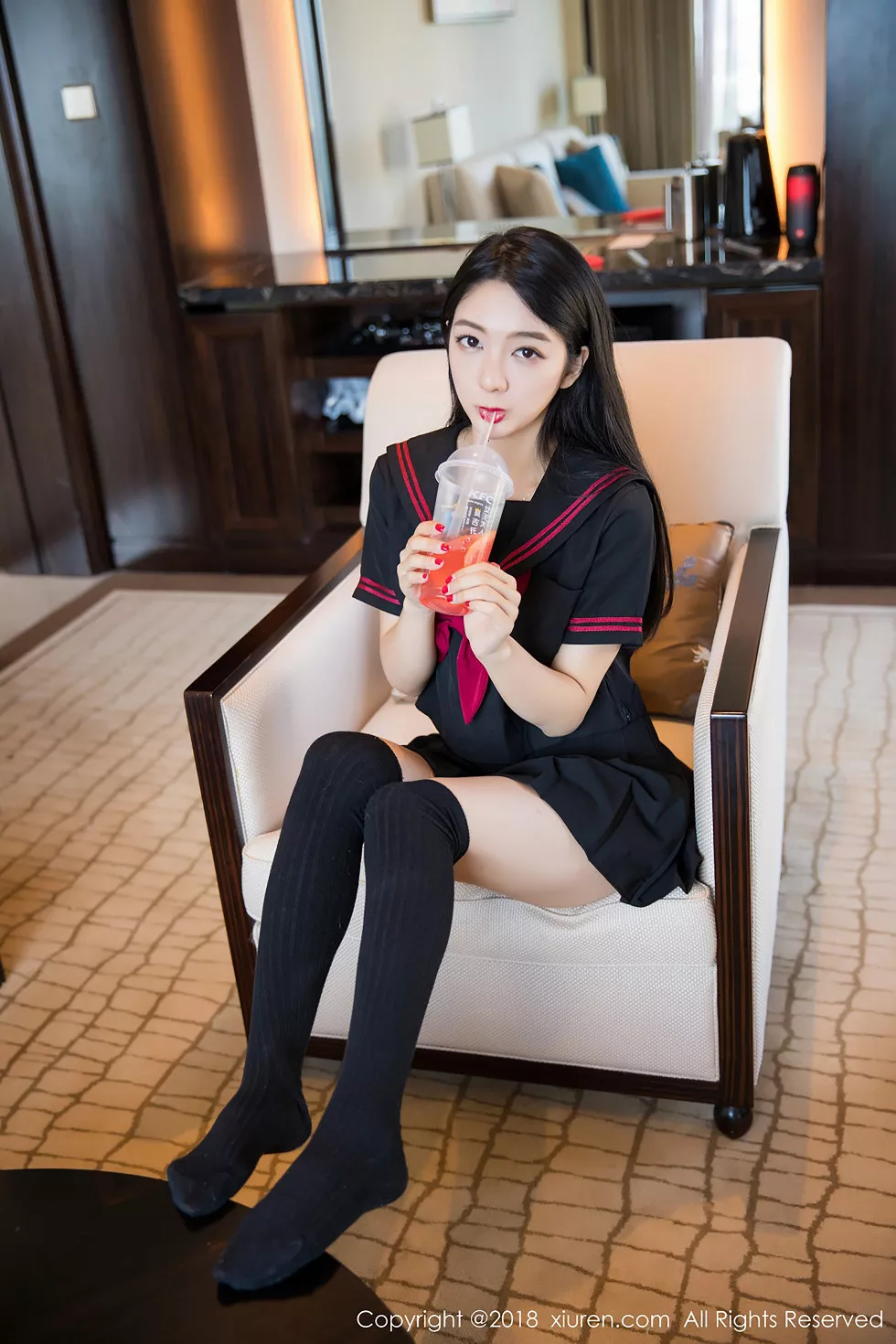 Xgyw.Org_XiuRen第1156期_女神Angela小热巴英伦式校服半脱露性感内衣秀完美身材写真47P