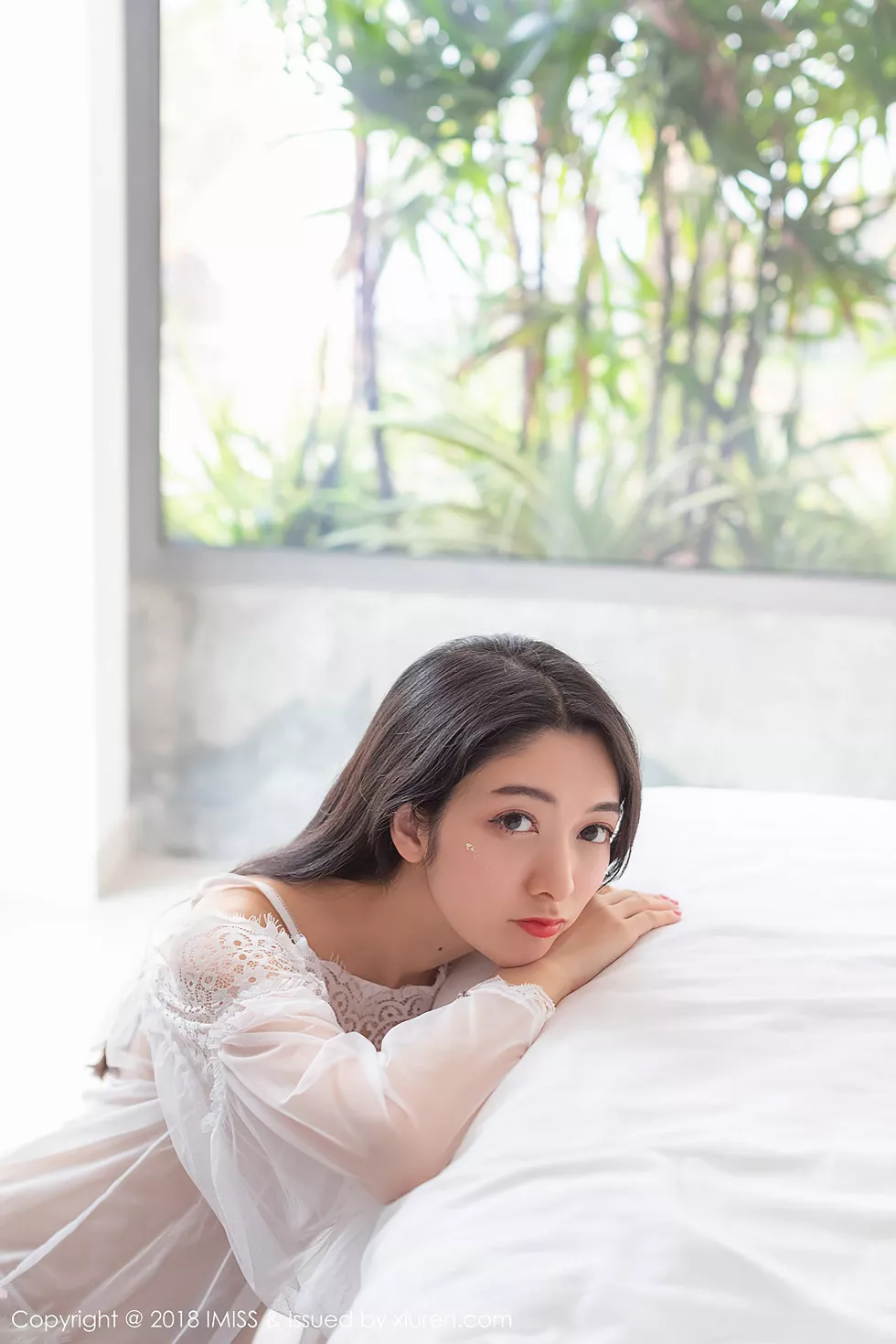 Xgyw.Org_[IMISS爱蜜社]Vol.285_女神Angela小热巴普吉岛旅拍透明肚兜+透视薄纱露豪乳诱惑写真40P