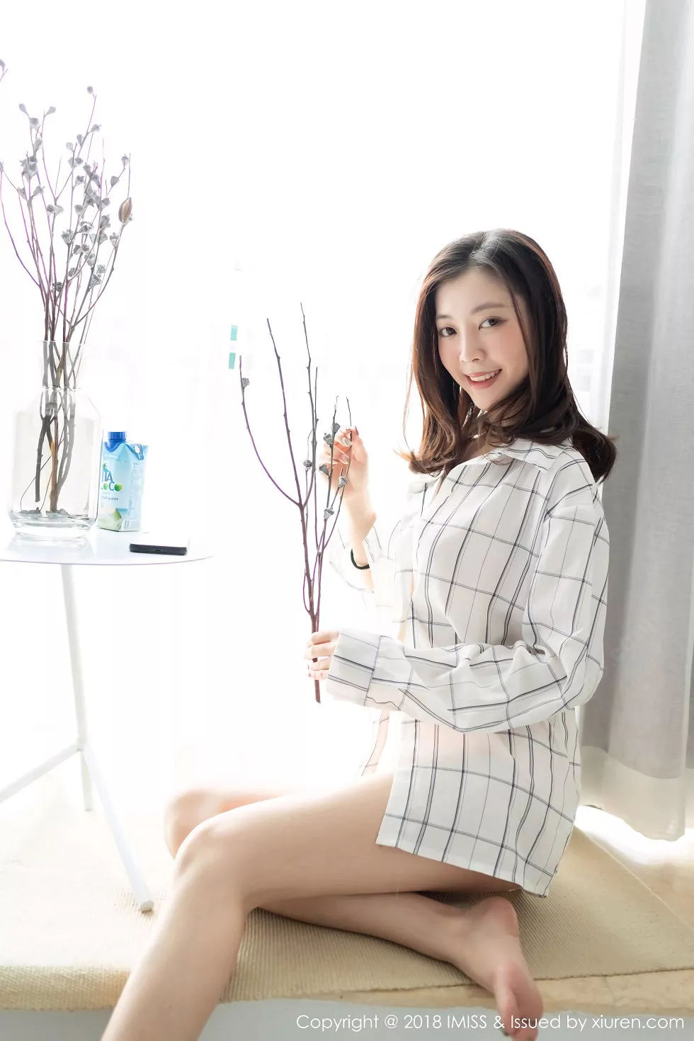 Xgyw.Org_[IMISS爱蜜社]Vol.308_嫩模miya米雅私房性感内衣系列秀完美身材修长美腿写真41P