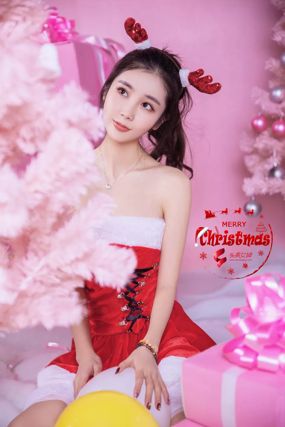 Xgyw.Org_[Toutiao头条女神]No.682_头条女神圣诞节7大美女圣诞女郎性感PK写真73P