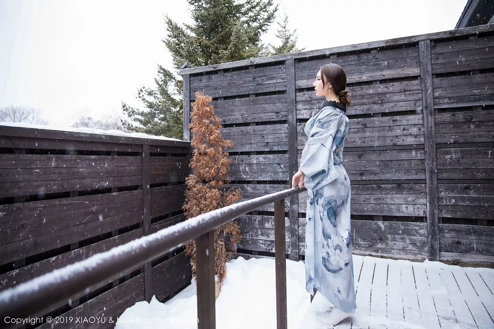 Xgyw.Org_[XiaoYu画语界]Vol.007_女神周于希Sandy北海道旅拍雪中佳人秀美乳撩人诱惑写真47P