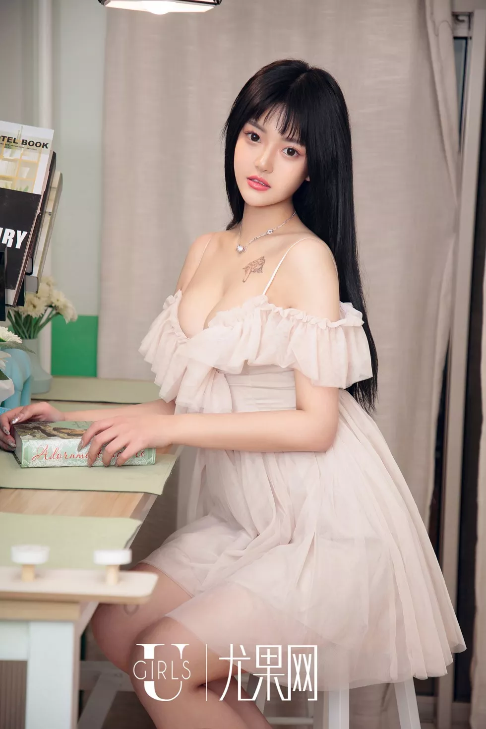 Xgyw.Org_[Ugirls尤果网]U413_嫩模桃子清纯学生装+私房粉色睡衣秀完美身材豪乳诱惑写真65P