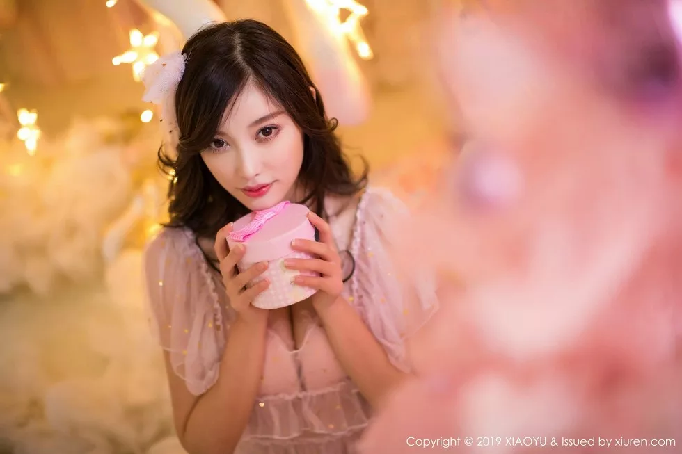 Xgyw.Org_[XiaoYu画语界]Vol.059_女神杨晨晨sugar圣诞主题性感内衣秀火辣身材诱惑写真45P