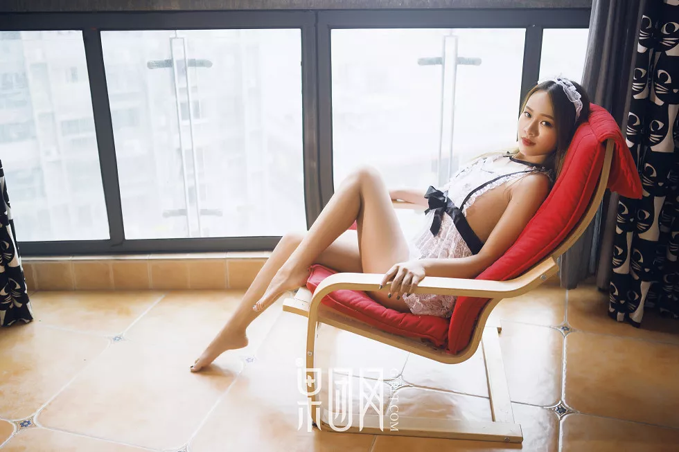 Xgyw.Org_[GIRLT果团网]TG034_白色蕾丝女仆装美女私房系列服饰秀完美身材惹火写真29P