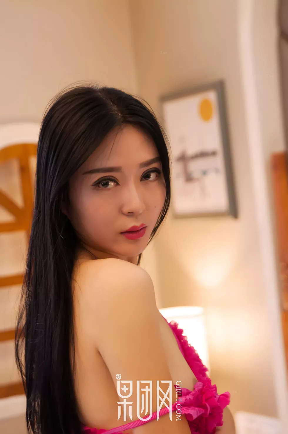 Xgyw.Org_[GIRLT果团网]TG036_温柔小娇妻私房性感黑色内衣+红色蕾丝内衣惹火诱惑写真66P