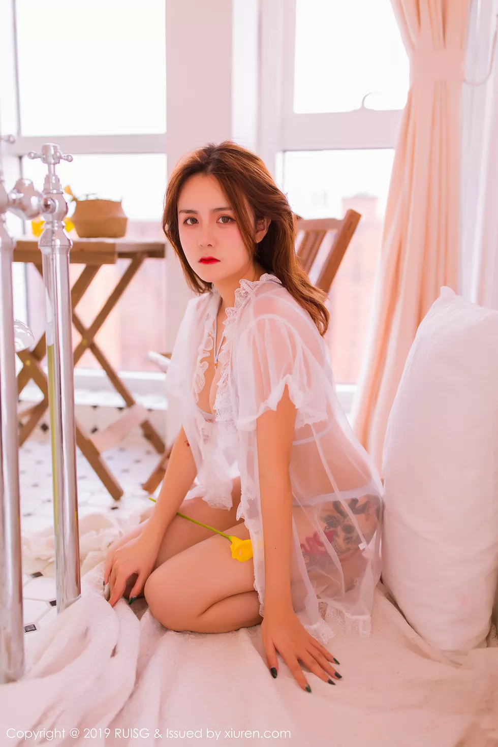 Xgyw.Org_[RUISG瑞丝馆]VOL.082_嫩模Daisy琳琳居家私房白色蕾丝内衣秀完美身材豪乳诱惑写真48P