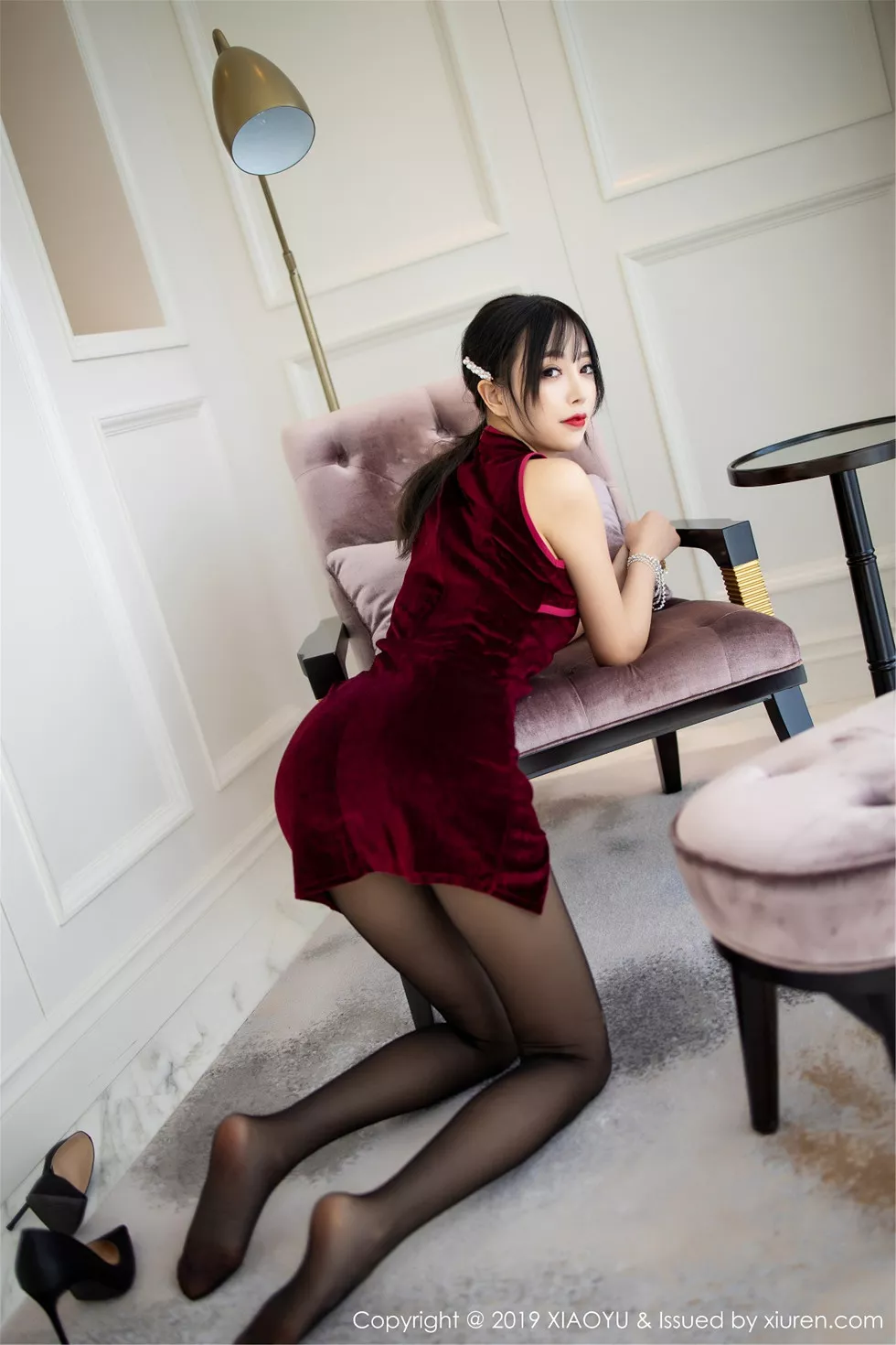 Xgyw.Org_[XiaoYu画语界]Vol.152_女神杨晨晨sugar心愿旅拍私房旗袍配无内黑丝裤袜诱惑写真57P
