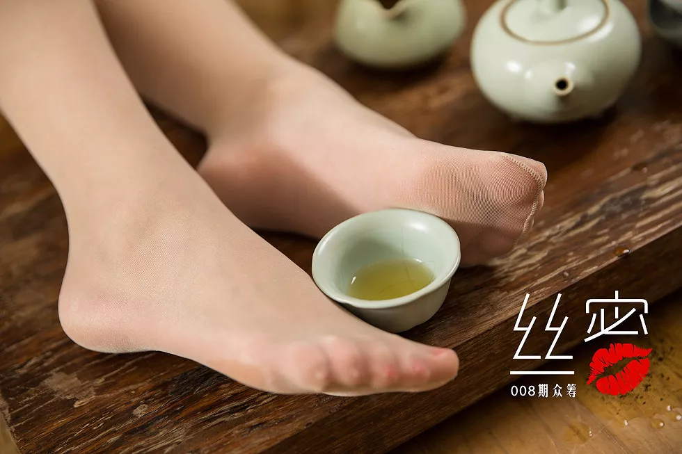 Xgyw.Org_[Toutiao头条女神]No.S009_嫩模JennyR私房旗袍装配肉丝袜秀美腿玉足性感写真59P