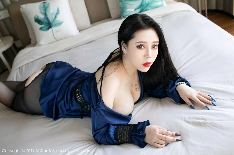 Xgyw.Org_[MiStar魅妍社]Vol.313_嫩模Miki兔心愿旅拍私房典雅长裙配魅惑黑丝撩人诱惑写真40P