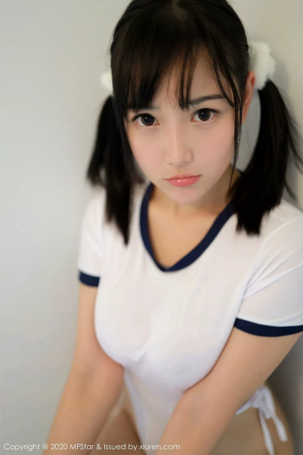 Xgyw.Org_[MFStar模范学院]Vol.250_嫩模徐微微mia北海道旅拍浴缸里死库水秀巨乳诱惑写真54P