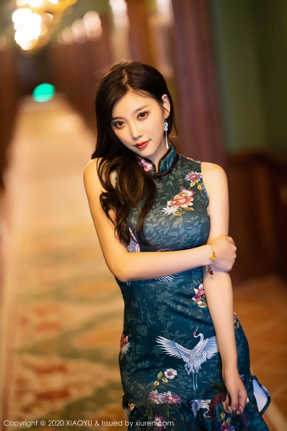 Xgyw.Org_[XiaoYu画语界]Vol.247_嫩模杨晨晨sugar私房古典旗袍配黑丝裤袜秀美腿诱惑写真90P