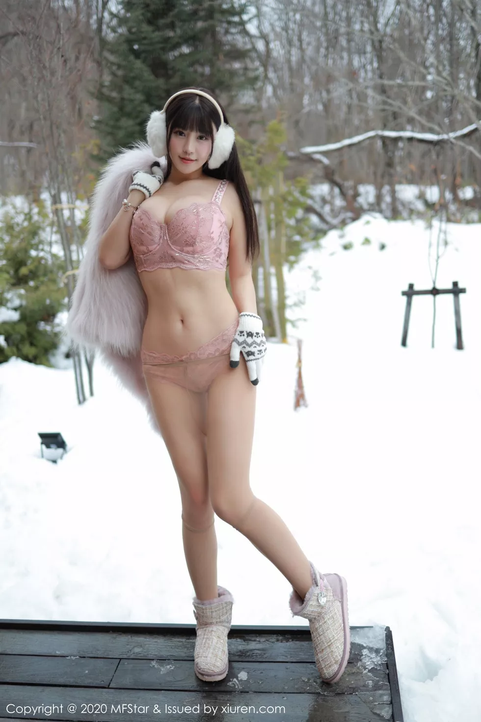 Xgyw.Org_[MFStar模范学院]Vol.271_女神朱可儿Flower北海道旅拍雪地里蕾丝内衣惹火诱惑写真54P
