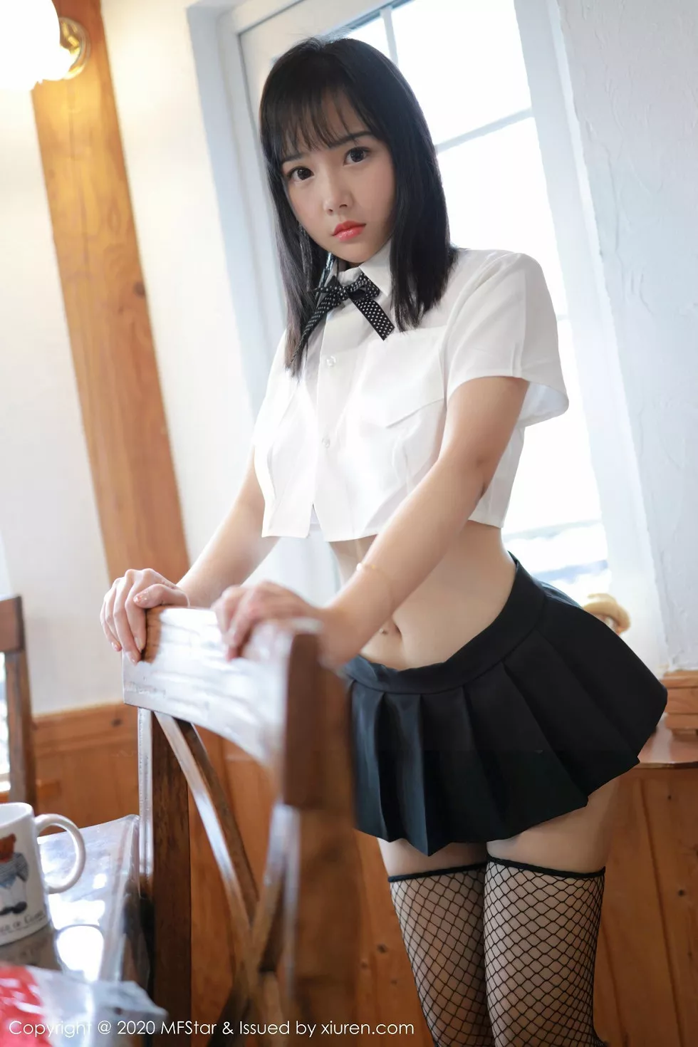 Xgyw.Org_[MFStar模范学院]Vol.255_女神徐微微mia日本旅拍私房黑短裙露丁字裤翘臀诱惑写真52P