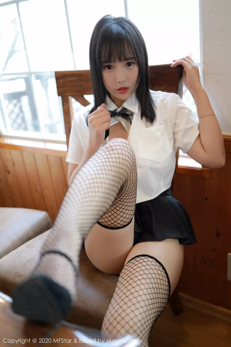 Xgyw.Org_[MFStar模范学院]Vol.255_女神徐微微mia日本旅拍私房黑短裙露丁字裤翘臀诱惑写真52P