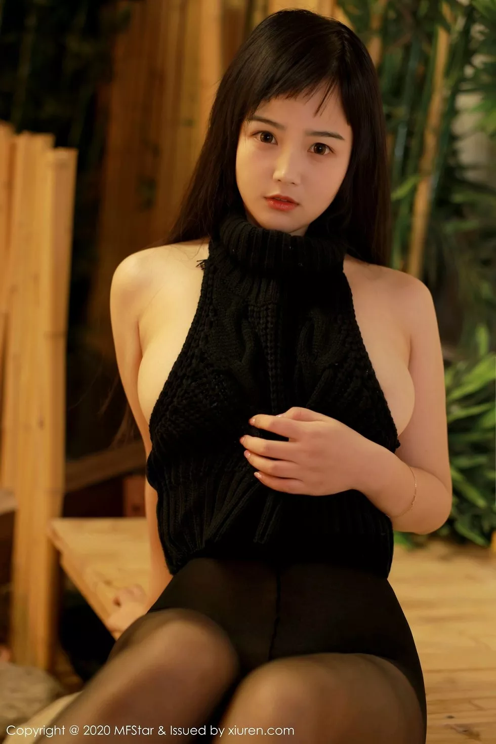 Xgyw.Org_[MFStar模范学院]Vol.282_嫩模徐微微mia私房黑色魅惑内衣配无内黑丝极致诱惑写真55P
