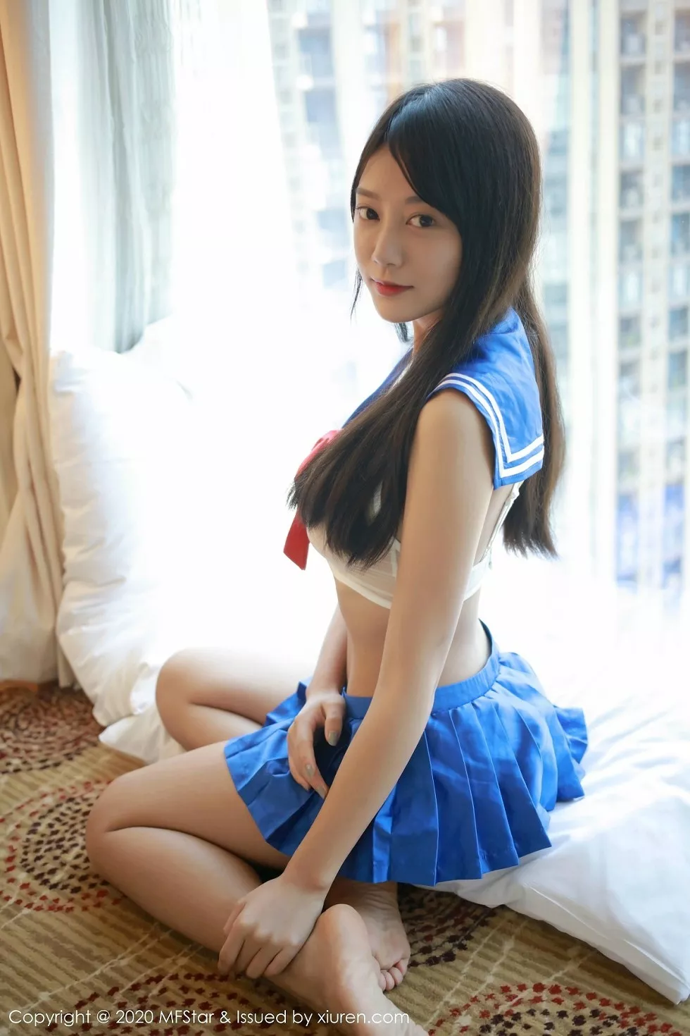 Xgyw.Org_[MFStar模范学院]Vol.285_嫩模何嘉颖私房JK制服半脱露火辣身材浑圆翘臀诱惑写真41P