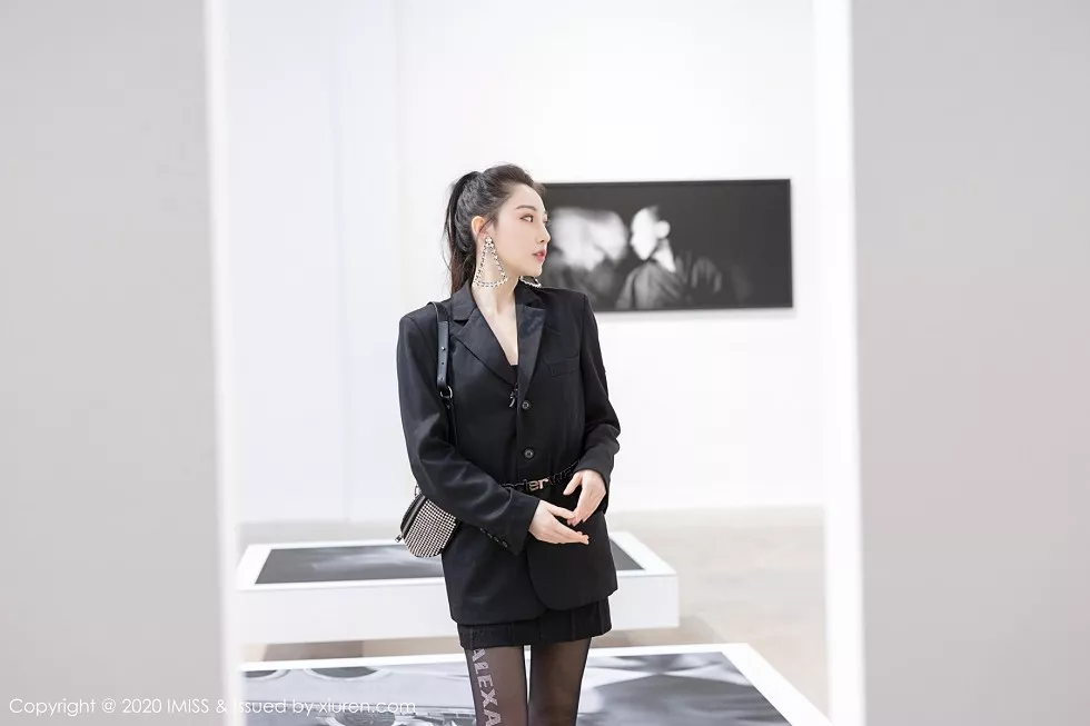 Xgyw.Org_[IMISS爱蜜社]Vol.443_气质女神Lynn刘奕宁明亮空间拍摄主题高挑身材迷人写真41P