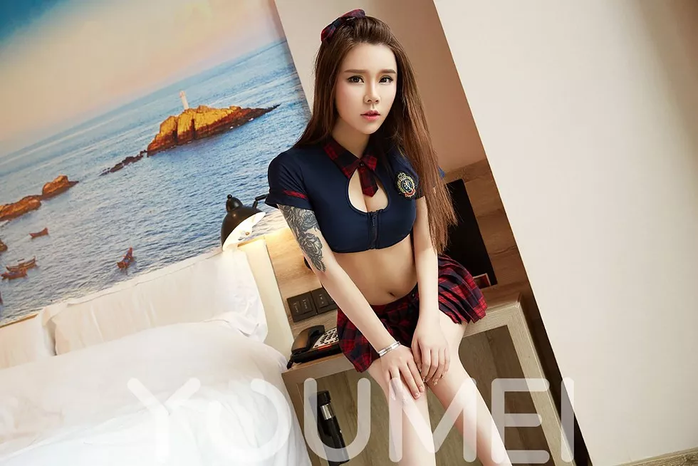 Xgyw.Org_[YouMei尤美]Vol.011_嫩模爱丽莎私房性感内衣配红色格子裙半脱秀完美身材写真28P