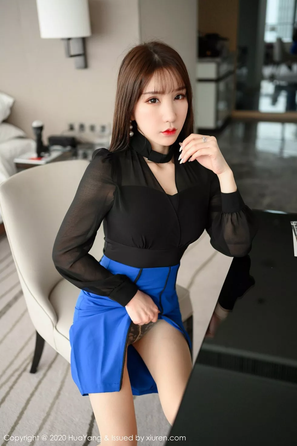 Xgyw.Org_[HuaYang花漾]Vol.229_女神周于希《桌底下的秘密》主题无内肉丝完美诱惑写真119P