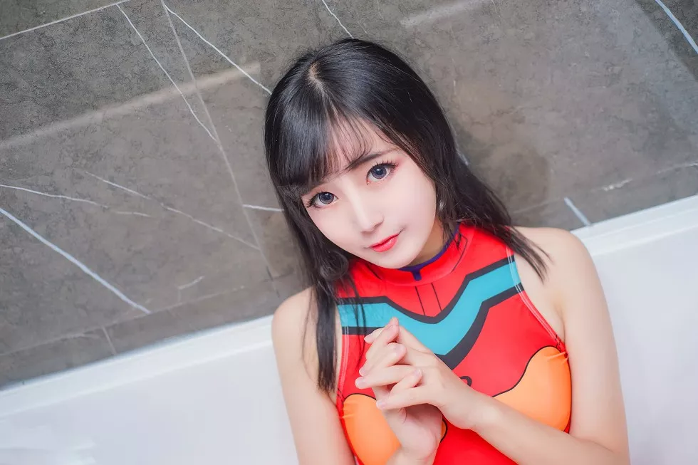 Xgyw.Org_[喵糖映画]Vol.038_红色高叉连体衣美少女私房床上秀完美身材靓丽迷人写真42P