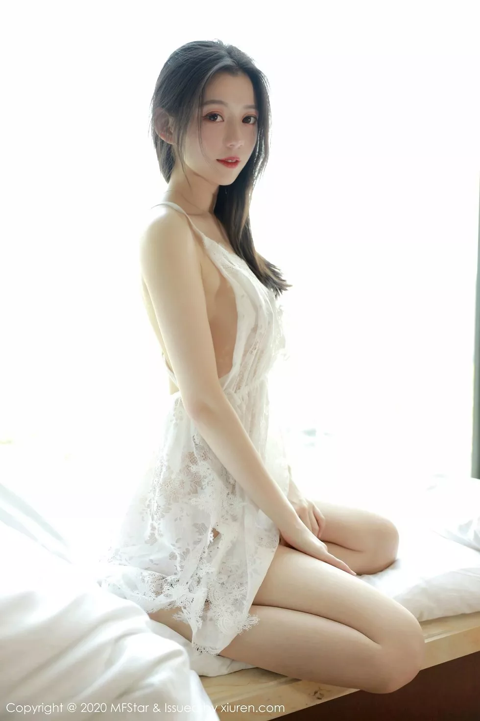 Xgyw.Org_[MFStar模范学院]Vol.315_嫩模言沫私房白色缕空睡衣配无内肉丝裤袜撩人诱惑写真40P