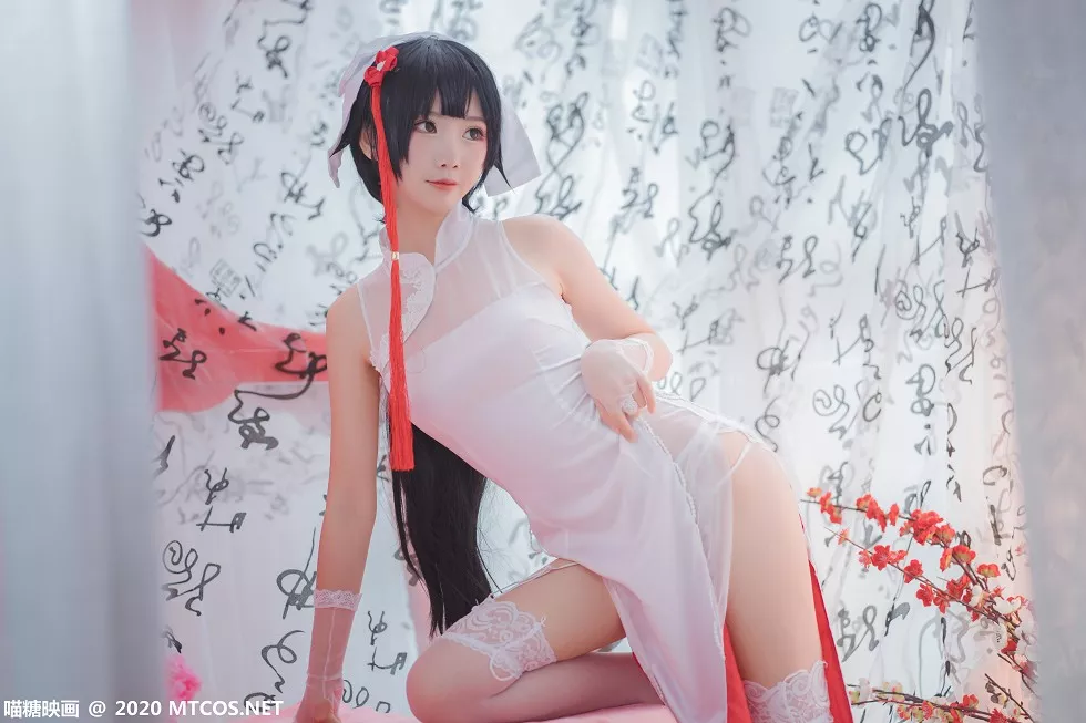 Xgyw.Org_[喵糖映画]HML.017_白色旗袍美女私房白色蕾丝内裤配吊带蕾丝袜撩人诱惑写真20P