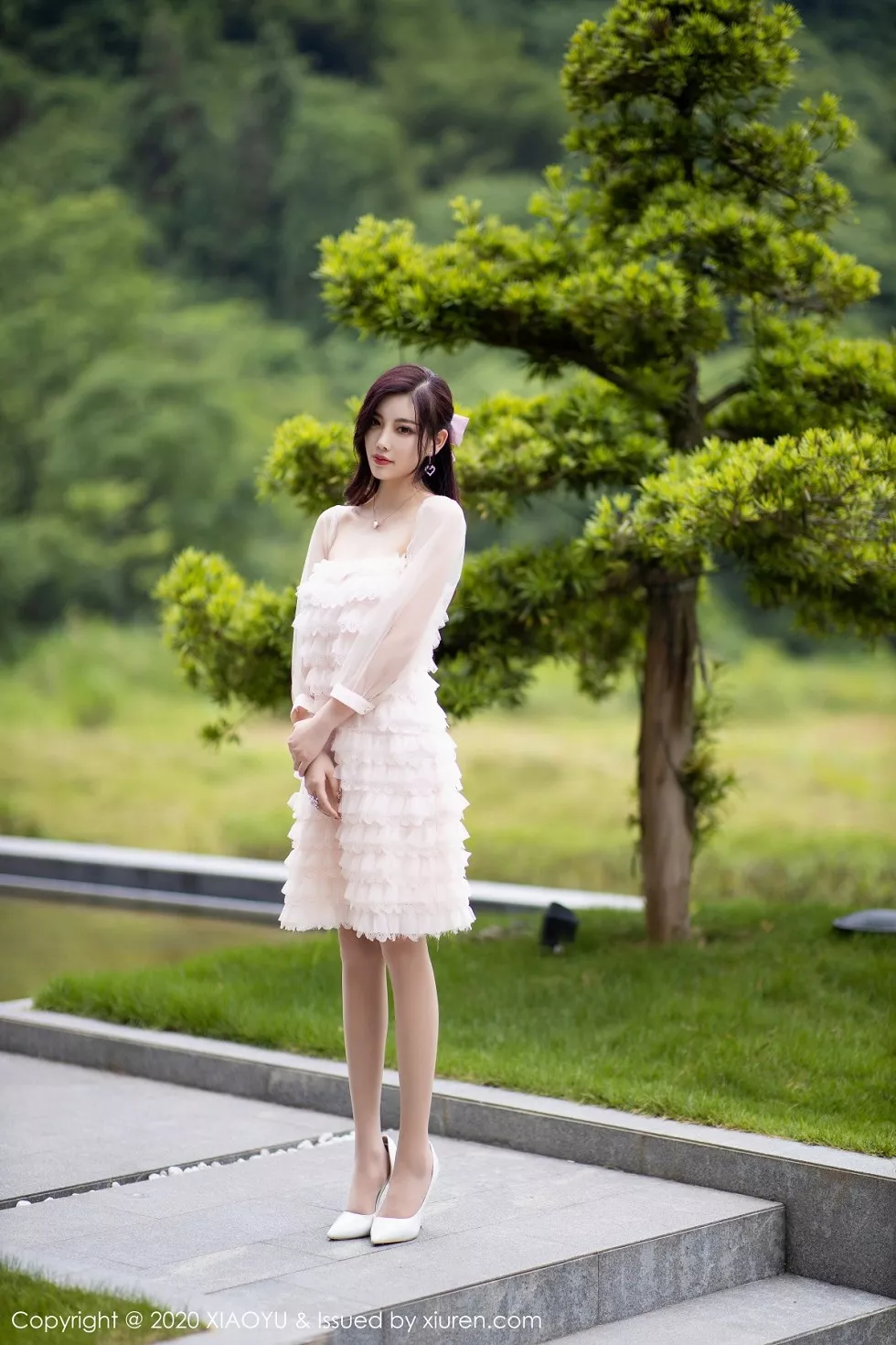 Xgyw.Org_[XiaoYu画语界]Vol.358_女神杨晨晨sugar阳朔旅拍粉色运动内衣秀魔鬼身材诱惑写真70P