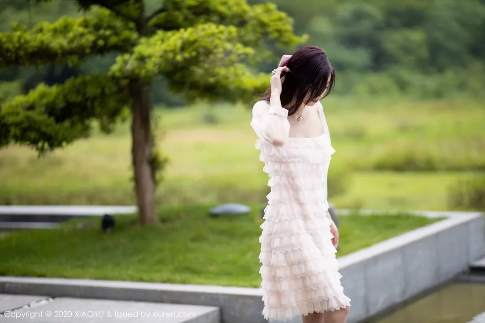 Xgyw.Org_[XiaoYu画语界]Vol.358_女神杨晨晨sugar阳朔旅拍粉色运动内衣秀魔鬼身材诱惑写真70P