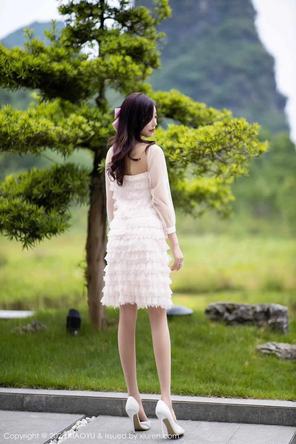 Xgyw.Org_[XiaoYu画语界]Vol.358_女神杨晨晨sugar阳朔旅拍粉色运动内衣秀魔鬼身材诱惑写真70P