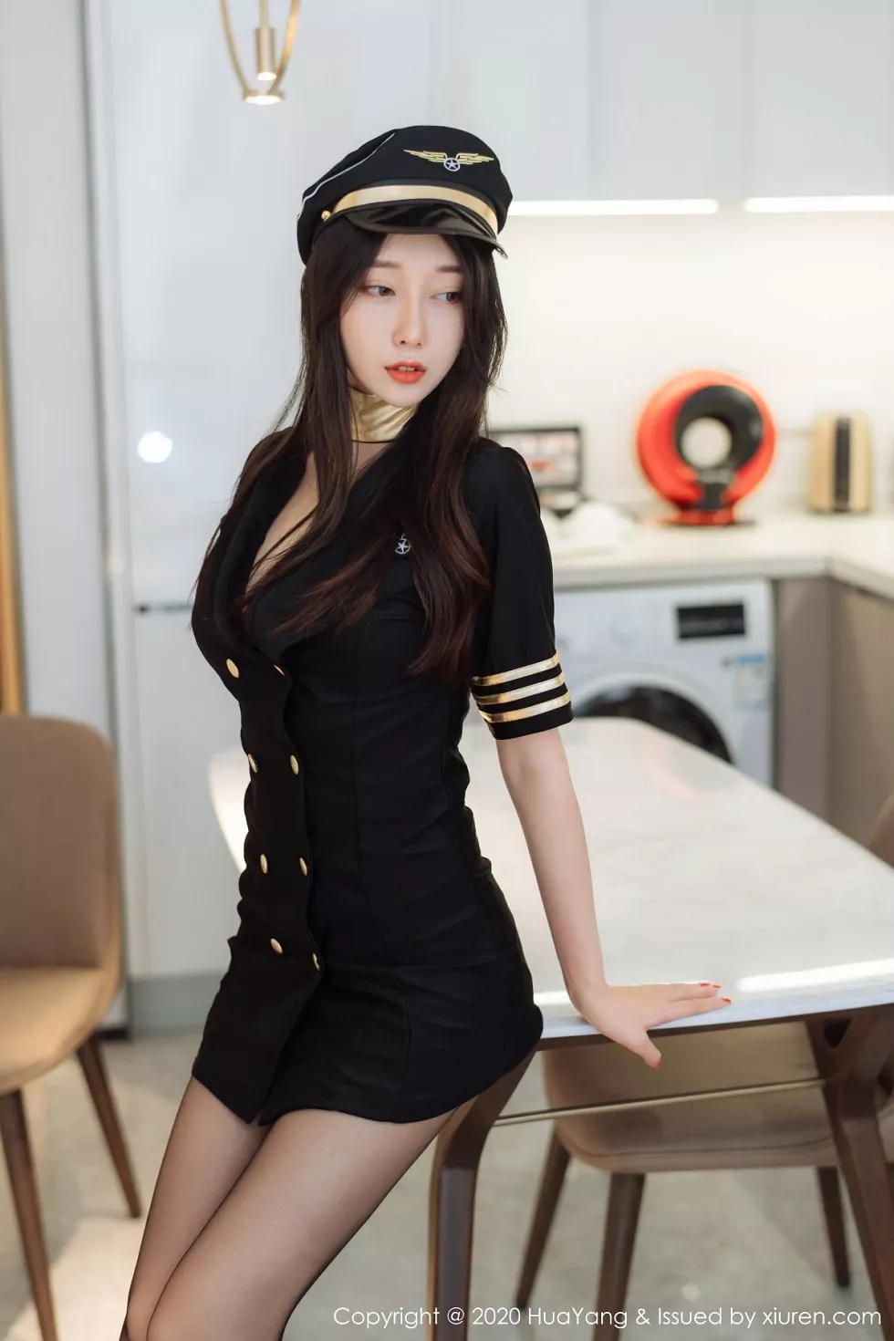 Xgyw.Org_[HuaYang花漾]Vol.269_嫩模玥儿玥er机长制服主题黑丝裤袜秀豹纹内裤极致诱惑写真73P