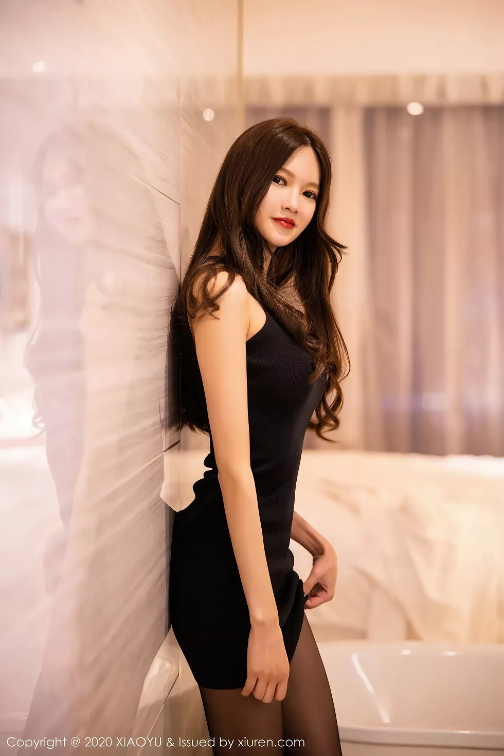Xgyw.Org_[XiaoYu画语界]Vol.374_嫩模程程程魅惑黑丝车拍+私房无内黑丝裤袜撩人诱惑写真71P