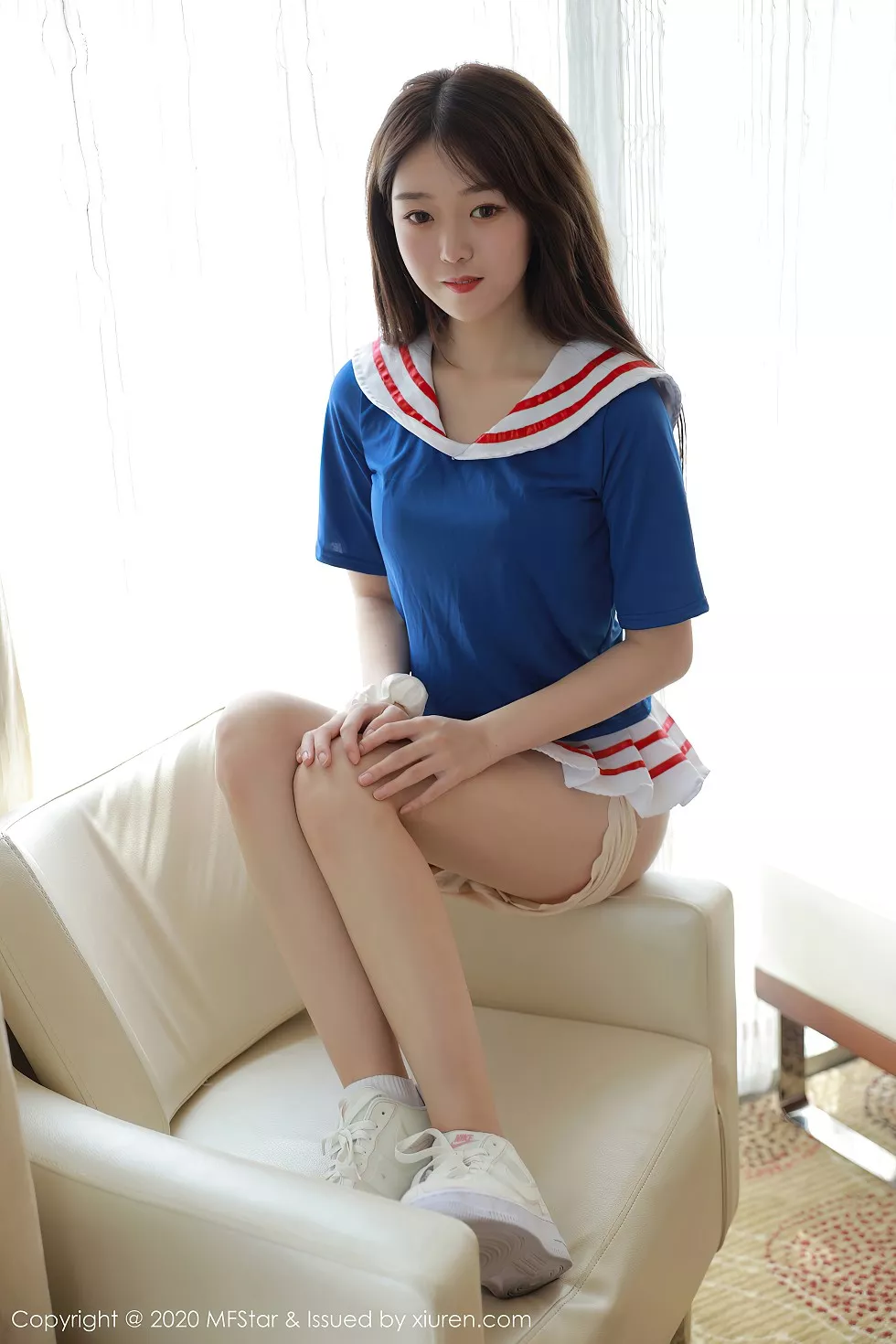Xgyw.Org_[MFStar模范学院]Vol.395_嫩模小奶瓶呜鸣私房水手服性感百褶裙秀翘臀美腿诱惑写真60P