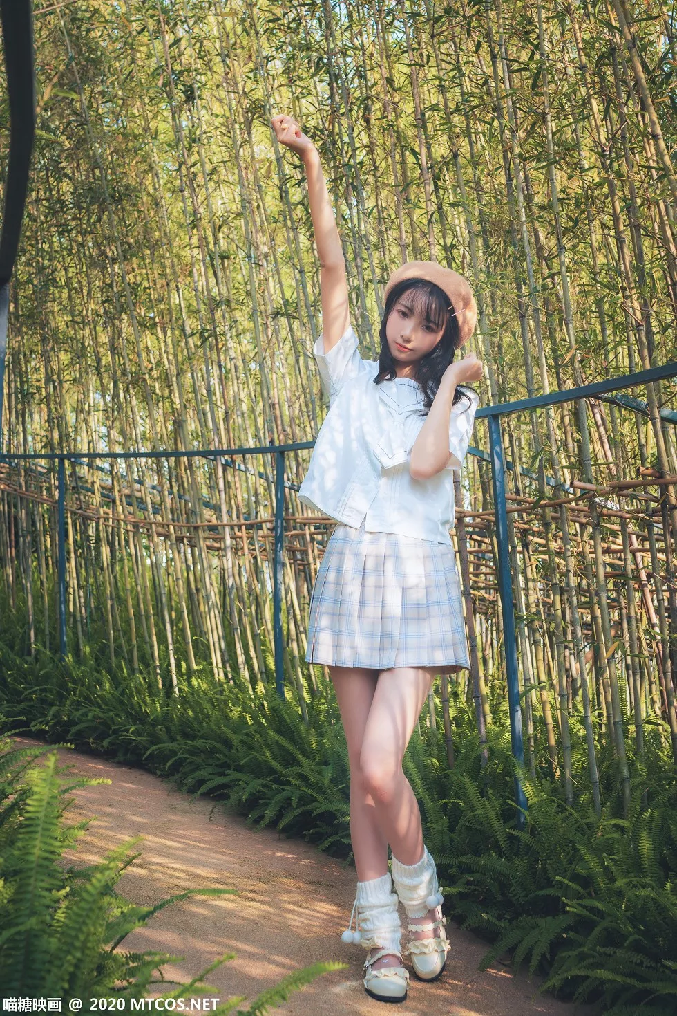 Xgyw.Org_[喵糖映画]Vol.273_帽子美少女户外白云森林性感格子裙配白色腿袜秀美腿迷人写真28P