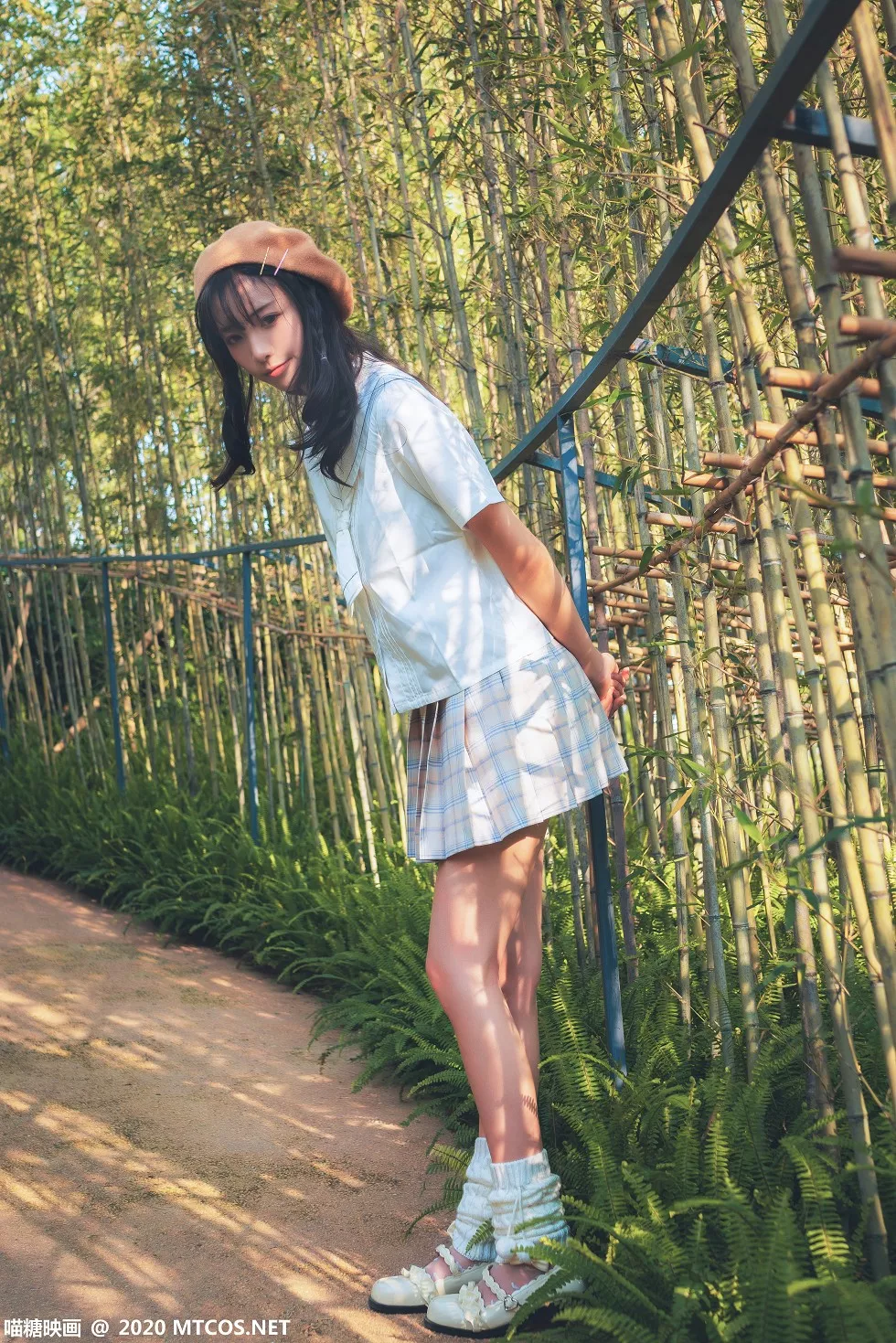 Xgyw.Org_[喵糖映画]Vol.273_帽子美少女户外白云森林性感格子裙配白色腿袜秀美腿迷人写真28P