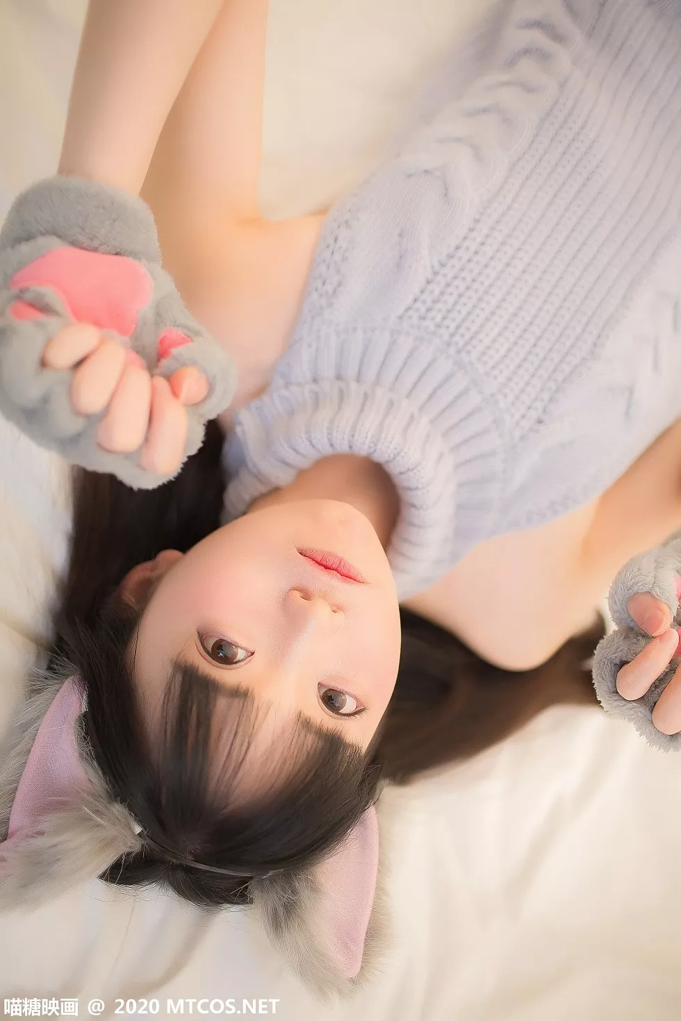 Xgyw.Org_[喵糖映画]Vol.274_猫女郎美少女居家私房开背毛衣露性感美背白嫩肌肤迷人写真34P