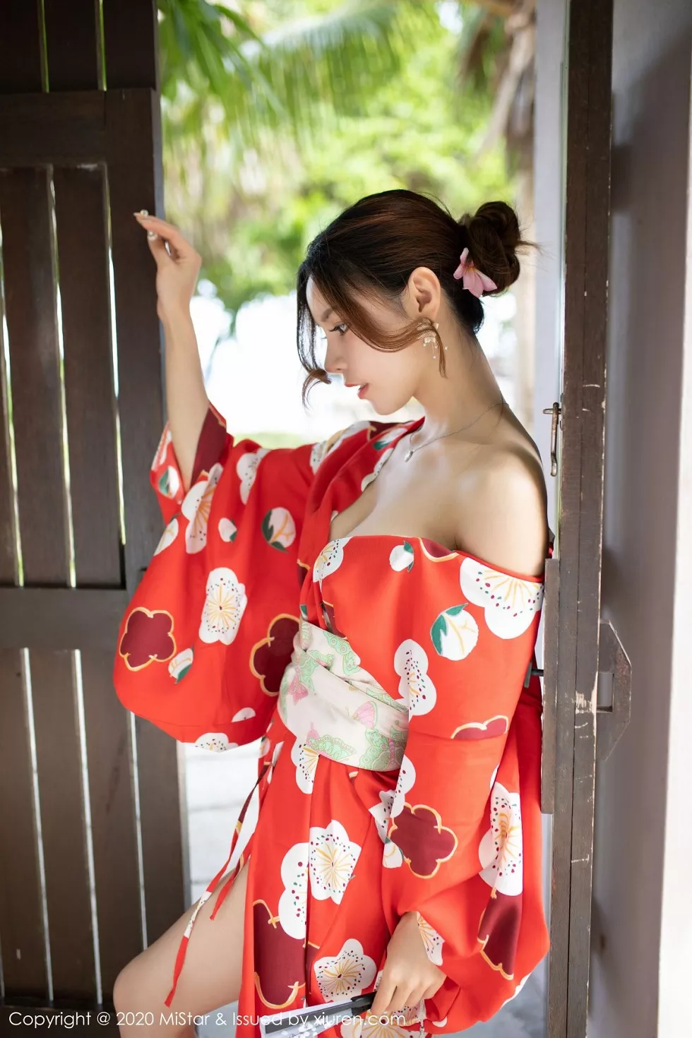 Xgyw.Org_[MiStar魅妍社]Vol.326_嫩模沈佳熹私房鲜艳红色和服半露酥胸白嫩美腿诱惑写真45P