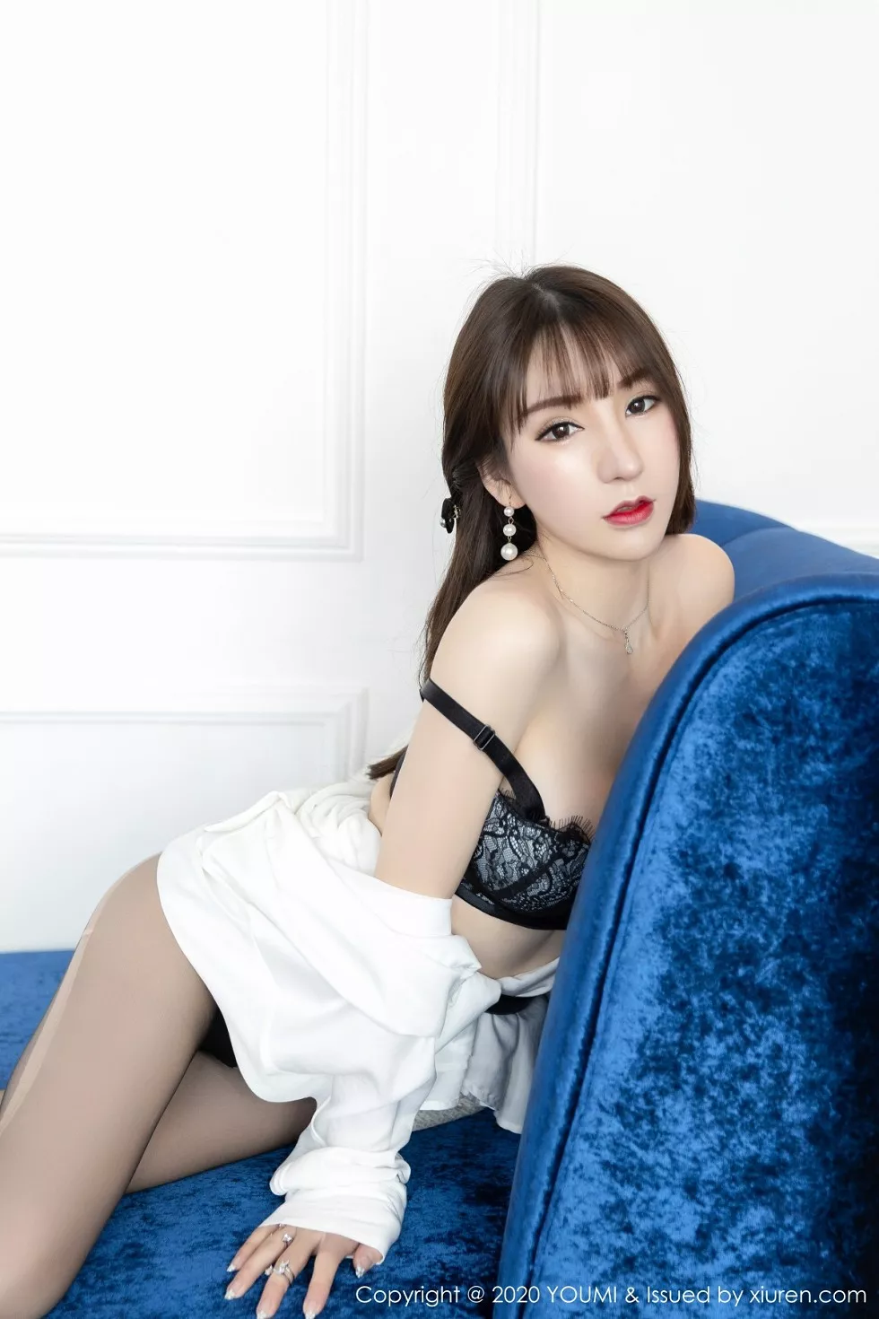 Xgyw.Org_[YouMi尤蜜荟]Vol.566_女神周于希Sandy白色服饰配超薄黑丝裤袜秀曼妙身材诱惑写真56P