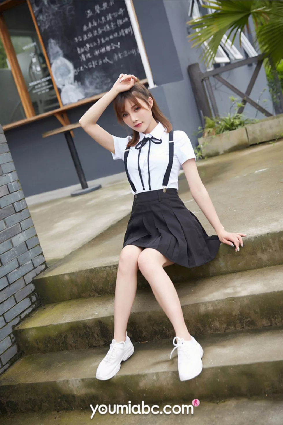 Xgyw.Org_[YouMi尤蜜]Vol.454_嫩模奶茶Emily户外火辣女特工主题性感白衬衣半脱诱惑写真35P