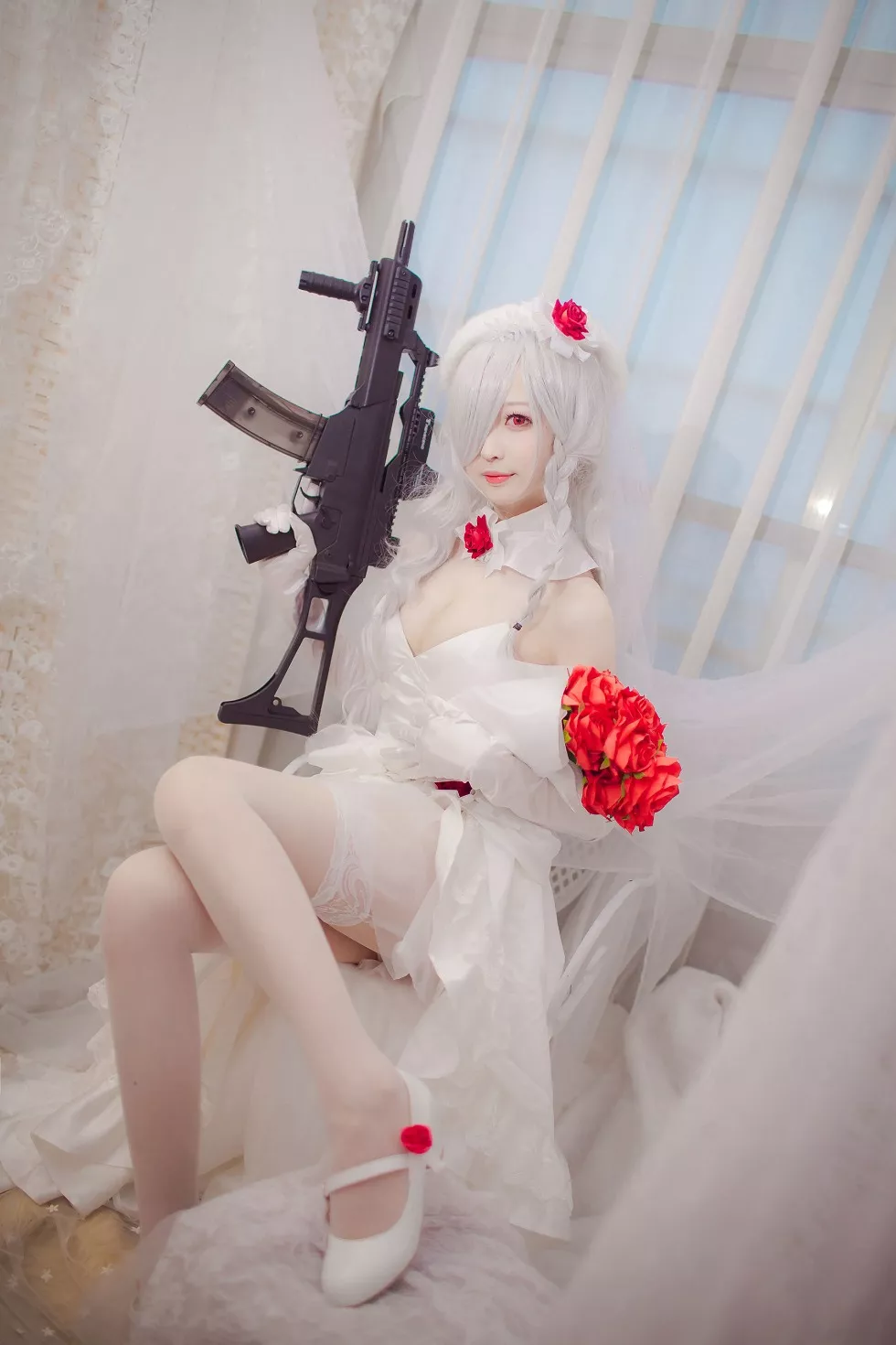 Xgyw.Org_[Cosplay精选]小姐姐南宫G36C系列性感白色吊裙配蕾丝袜完美诱惑写真18P