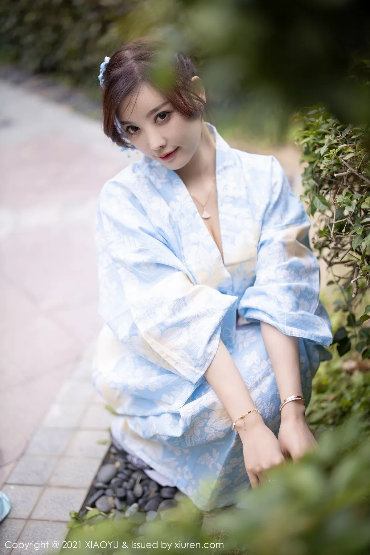 Xgyw.Org_[XiaoYu画语界]Vol.482_女神杨晨晨sugar厦门旅拍户外日式和服系列半脱撩人诱惑写真80P