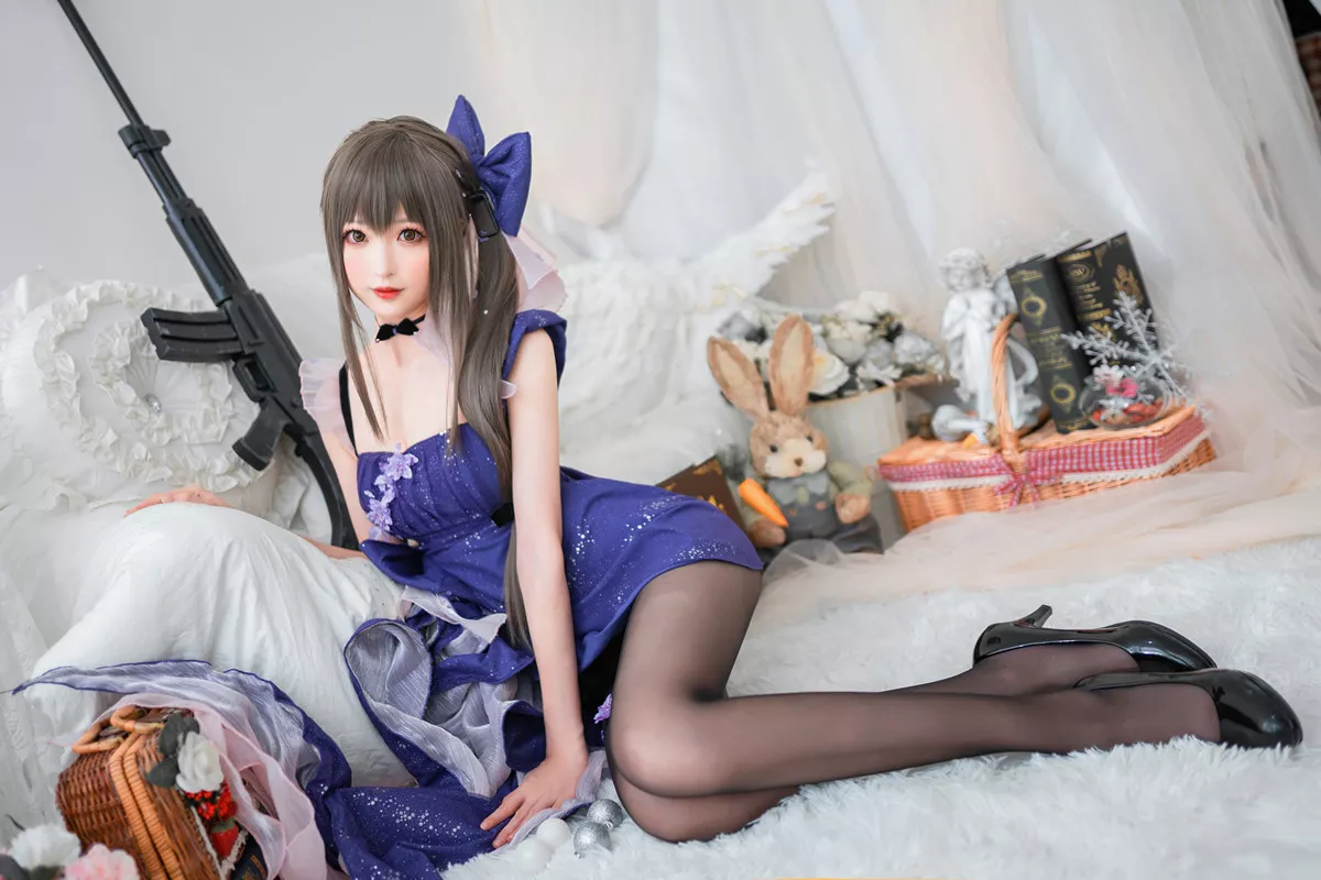 Xgyw.Org_[喵糖映画]Vol.354_蓝裙蝶美女私房Cosplay主题性感黑丝裤袜秀美腿撩人诱惑写真20P
