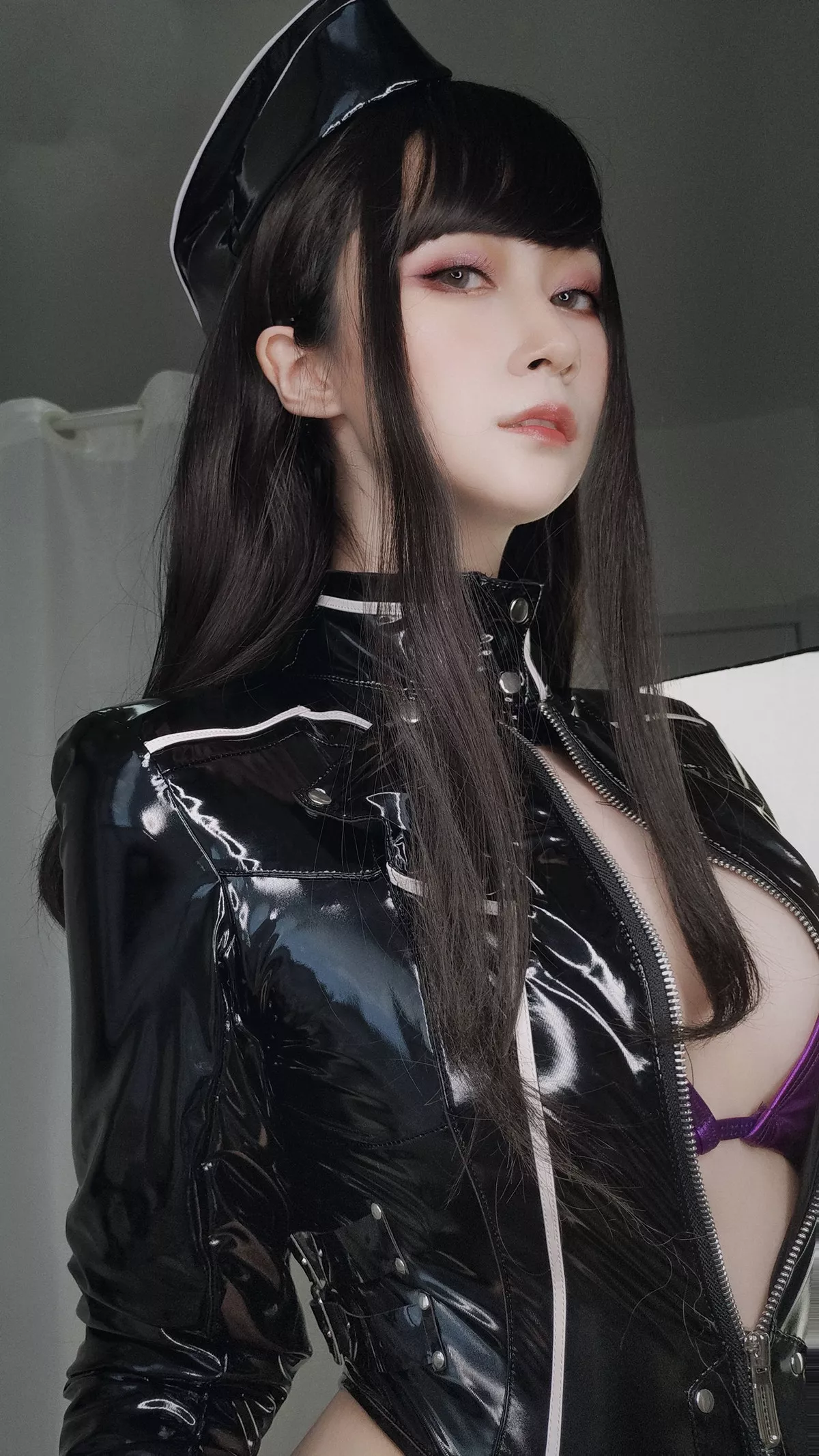 Xgyw.Org_Coser小姐姐白银81通讯官主题私房黑色连体皮衣秀完美身材豪乳翘臀诱惑写真74P